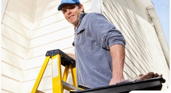 4 Benefits of Working With a Local Siding Contractor